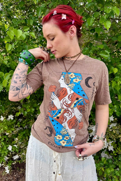 Enfants De La Lune Graphic Top - ivyandlavyboutique Lotus Fashion Collection