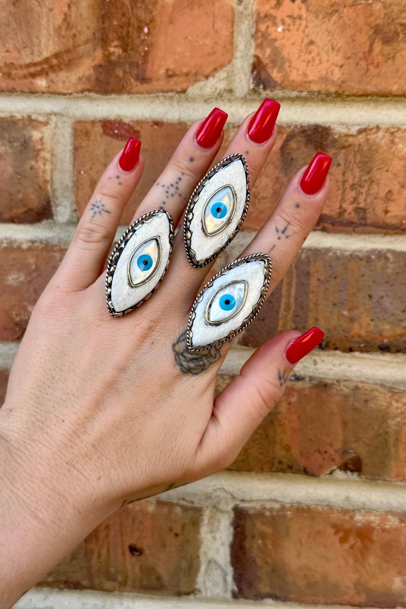 Eye See You Carved Ring - ivyandlavyboutique ivyandlavyboutique