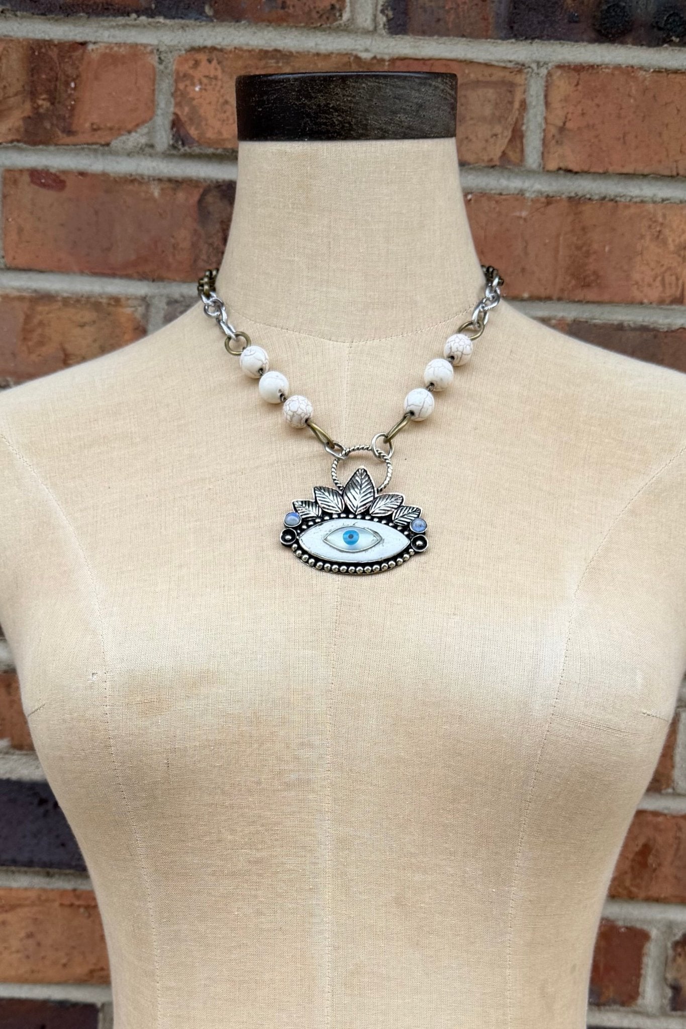Eye to See Handmade Necklace - ivyandlavyboutique ivyandlavyboutique