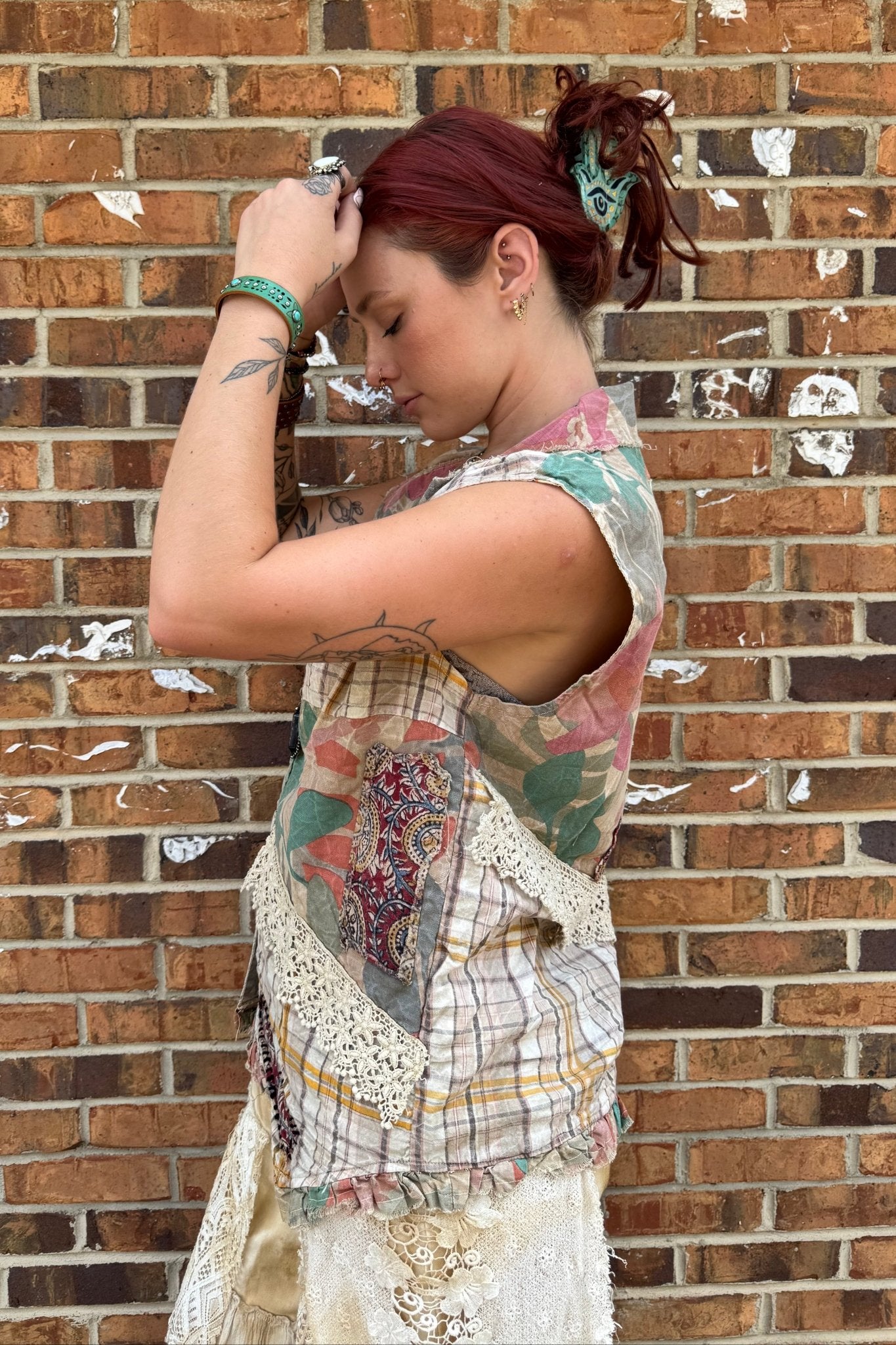Falling Petals Button Down Vest Top - ivyandlavyboutique Jaded Gypsy