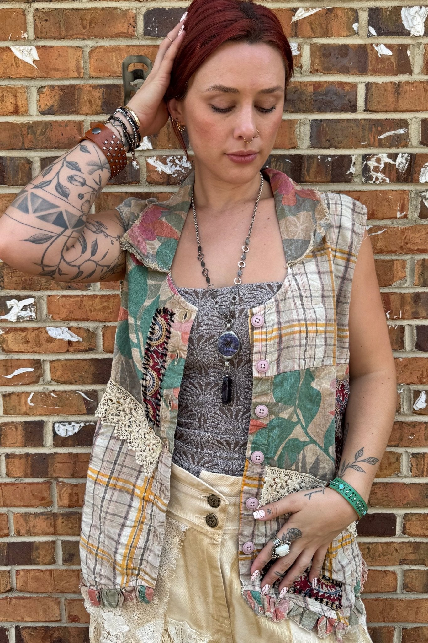 Falling Petals Button Down Vest Top - ivyandlavyboutique Jaded Gypsy