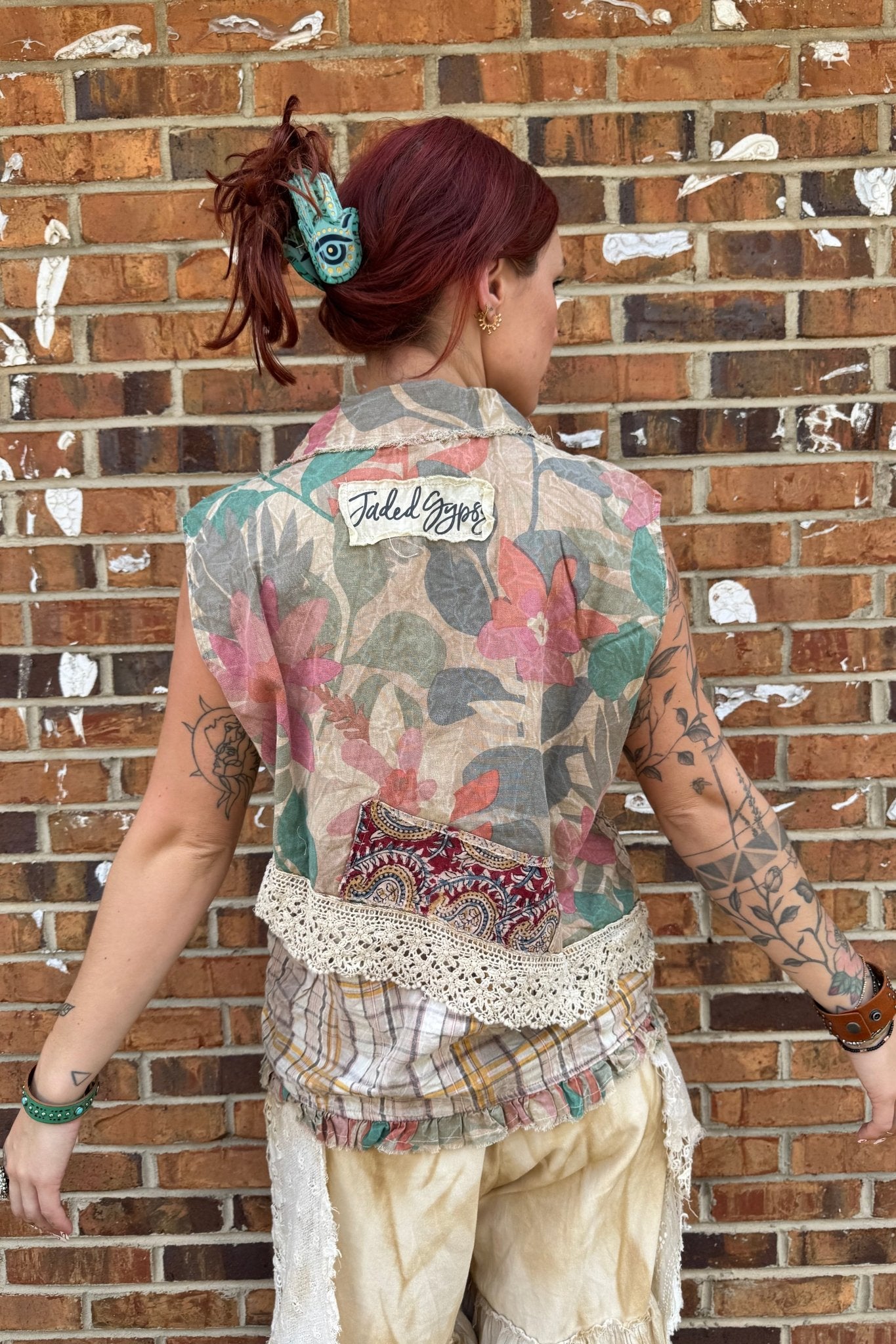 Falling Petals Button Down Vest Top - ivyandlavyboutique Jaded Gypsy