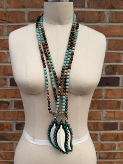 Feather in The Wind - ivyandlavyboutique ivyandlavyboutique