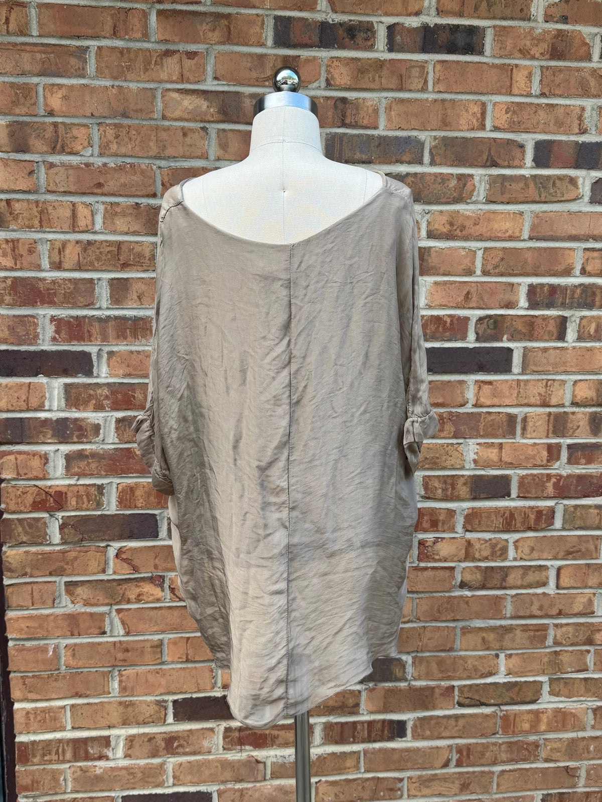 FINAL Sale- Silk Classic Everyday Top - ivyandlavyboutique Karamel Collection