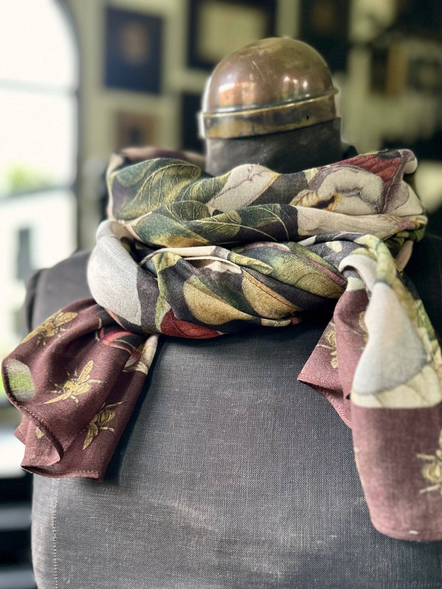 Fleur De Lune Scarf with Floral Print & Bees - ivyandlavyboutique Market of Stars (USA)