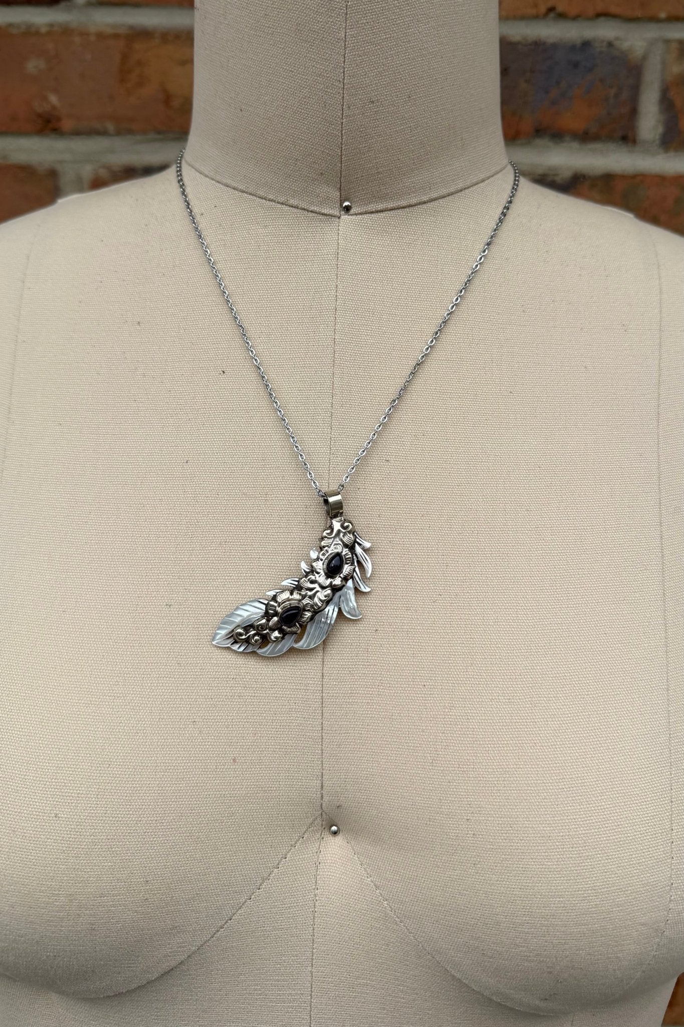 Flit & Flap Feather on Chain - ivyandlavyboutique ivyandlavyboutique