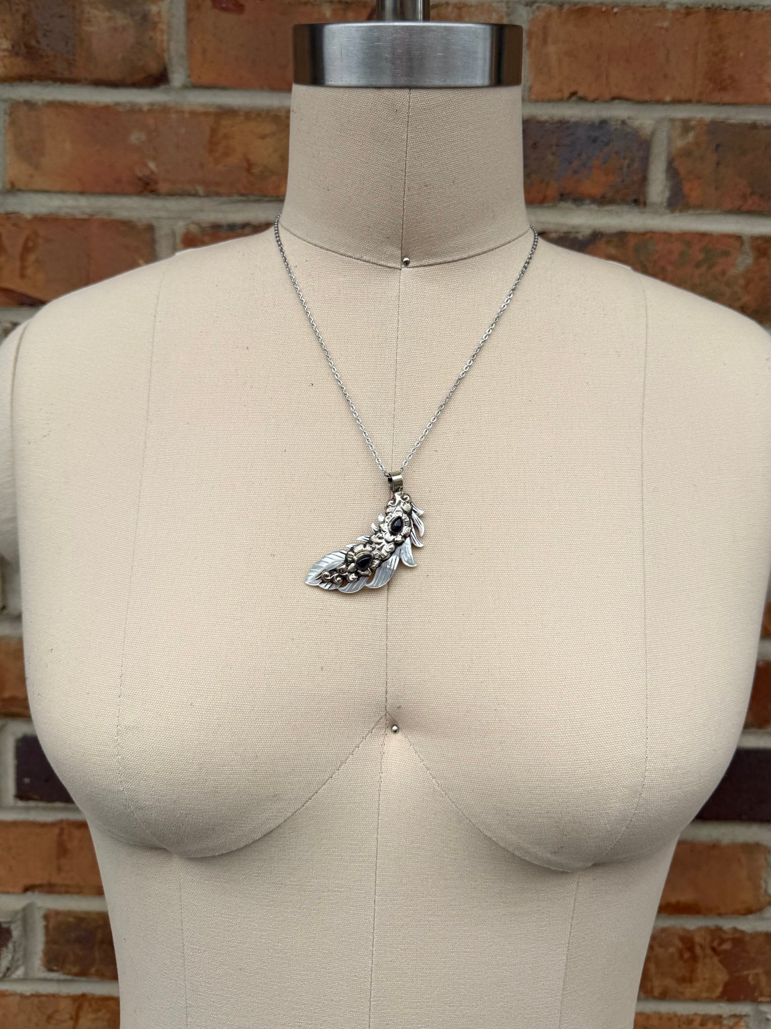 Flit & Flap Feather on Chain - ivyandlavyboutique ivyandlavyboutique
