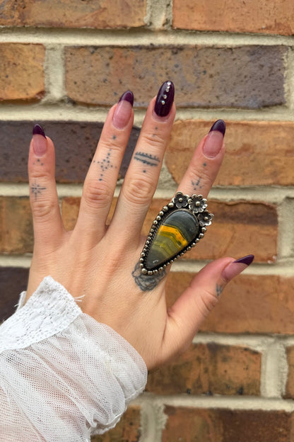 Flowered Tear Drop Ring - ivyandlavyboutique ivyandlavyboutique