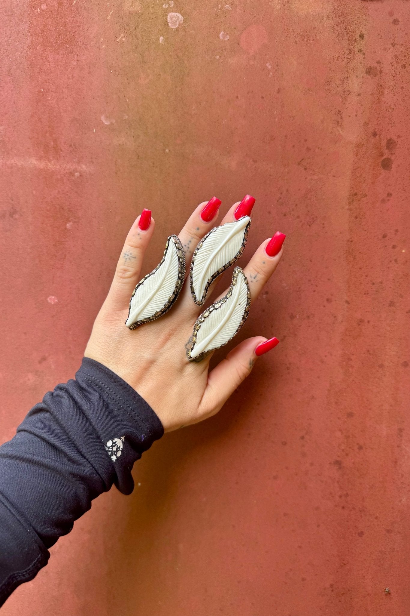 Fly Away Feather Ring - ivyandlavyboutique ivyandlavyboutique