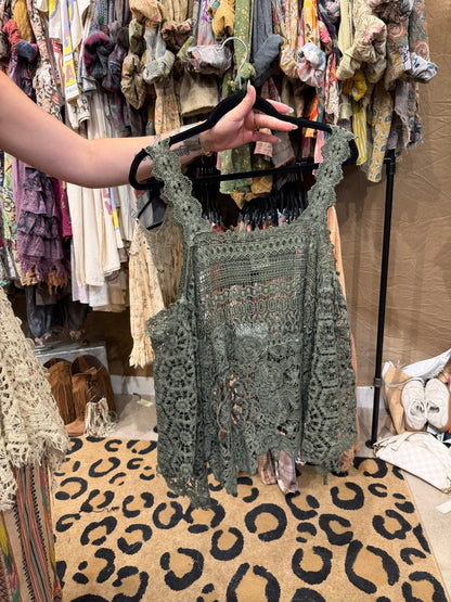Forever Timeless Tank - ivyandlavyboutique Jaded Gypsy