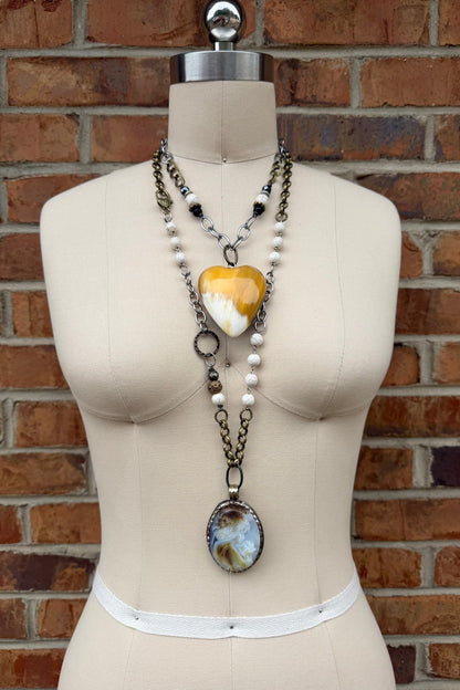 Girl in Pearl Statement Handmade Necklace - ivyandlavyboutique ivyandlavyboutique