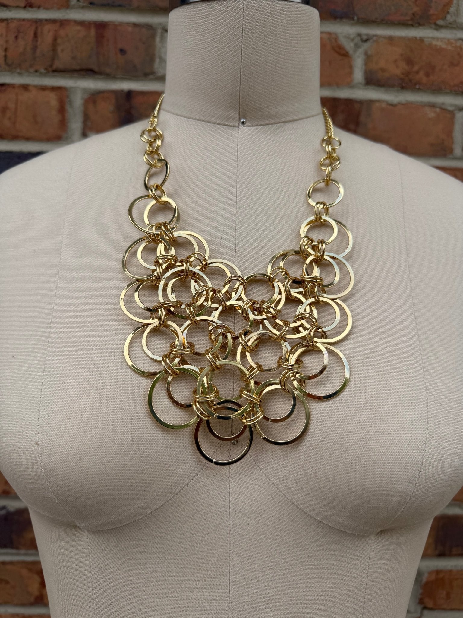 Golden Circles Layered Necklace - ivyandlavyboutique ivyandlavyboutique