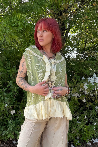 Green Apple Embroidery Ruffle Vest - ivyandlavyboutique A Rare Bird Shop