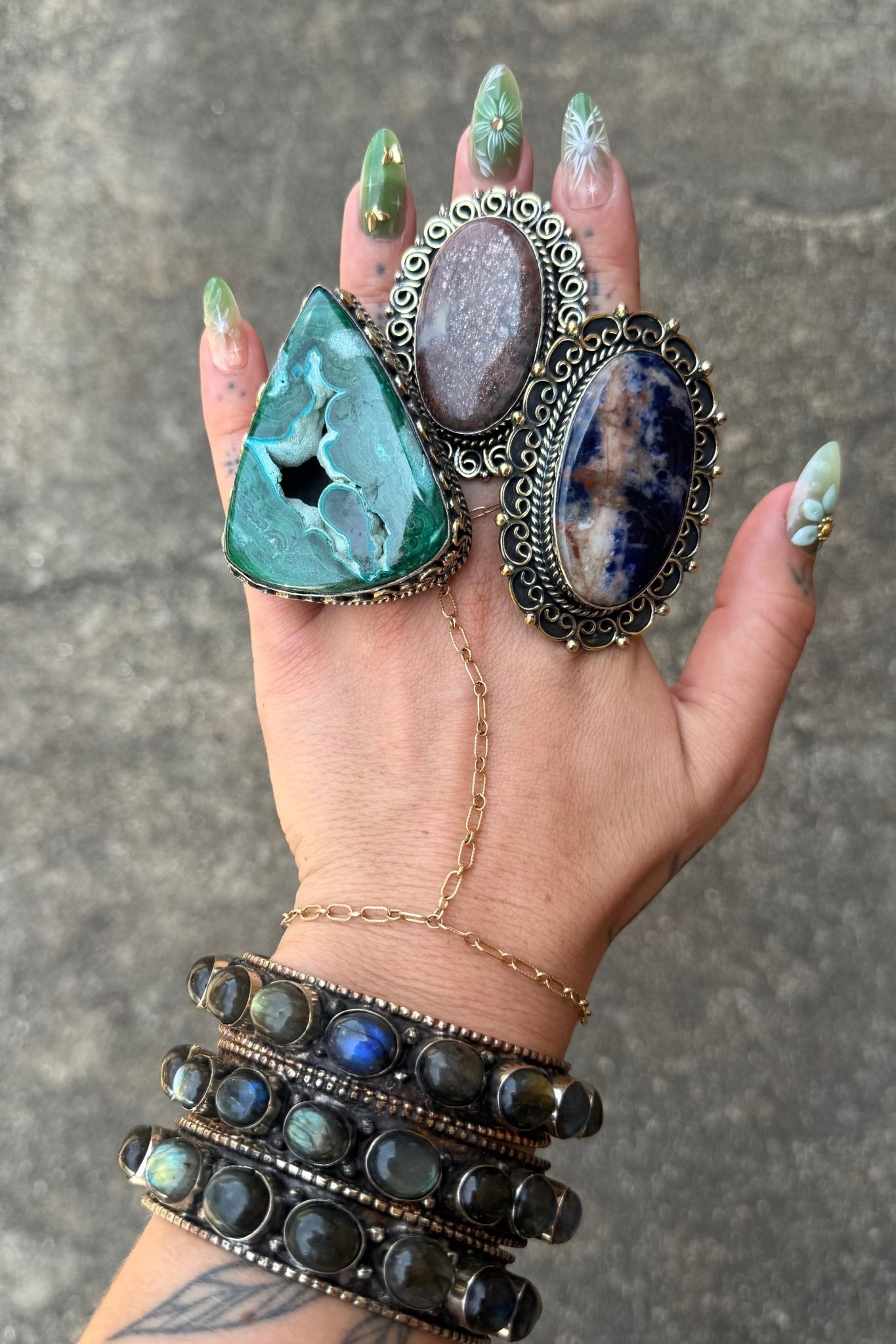 Green Envy Cutout Ring - ivyandlavyboutique ivyandlavyboutique