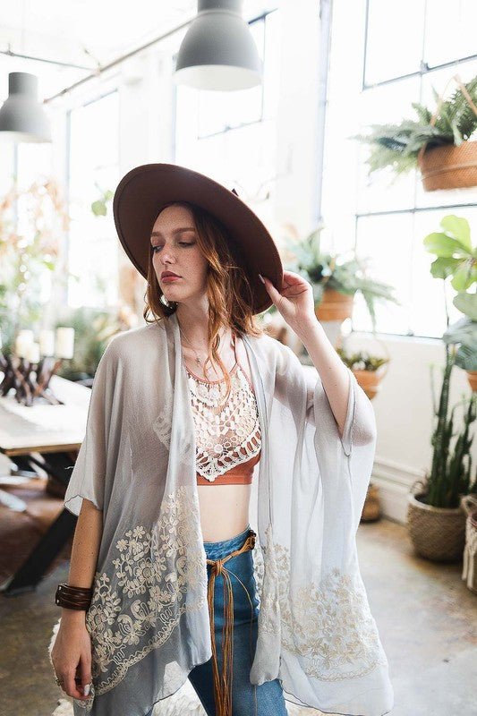 Gwens Embroidered Stitch Kimono - ivyandlavyboutique Leto Accessories