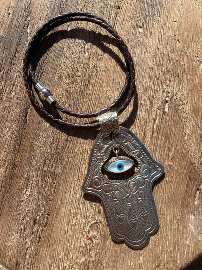 Hamsa Hand Choker & Evil Eye Necklace w/ Mother of Pearl Center - ivyandlavyboutique ivyandlavyboutique