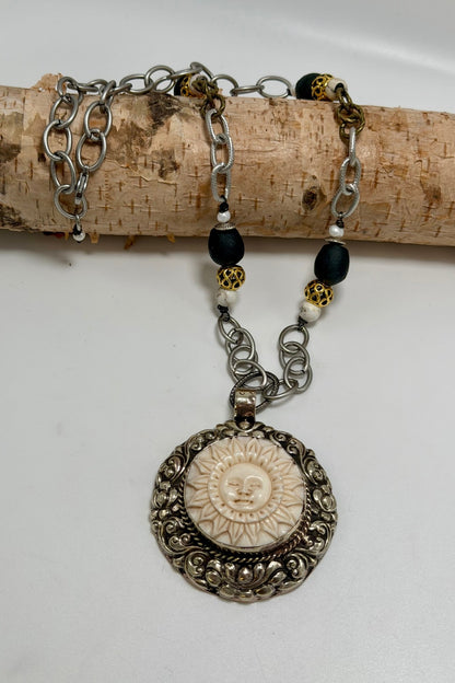 Happy Bliss Sun Statement Necklace - ivyandlavyboutique ivyandlavyboutique