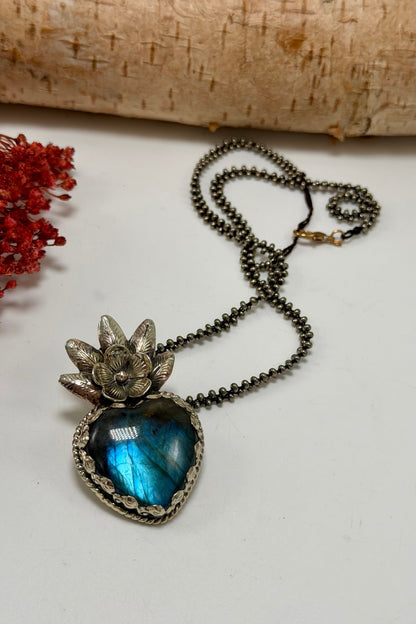 Heart Drop Shortie Necklace - ivyandlavyboutique ivyandlavyboutique