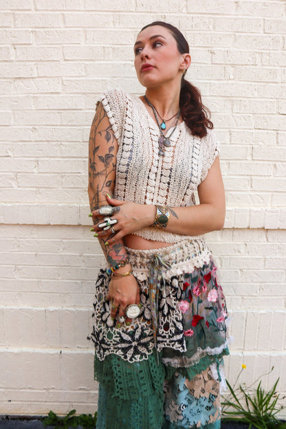 Hola Chicas Crochet Sleeveless Top - ivyandlavyboutique Pol Clothing