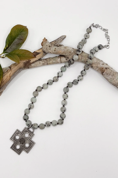 Chunky Cross Choker