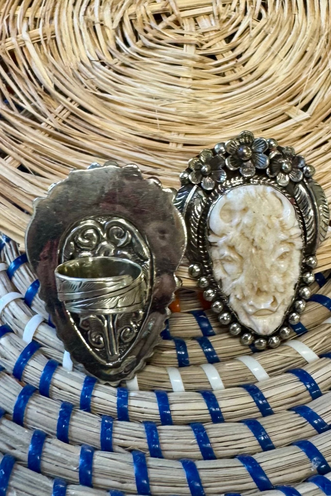 Inner Animal Ring w/ Flower Border - ivyandlavyboutique ivyandlavyboutique