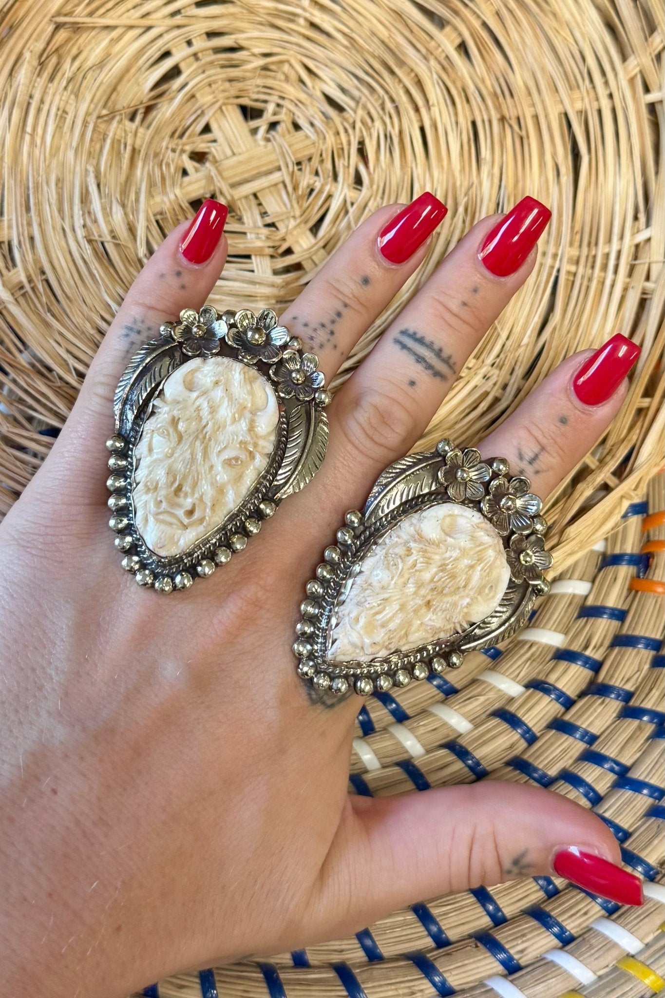 Inner Animal Ring w/ Flower Border - ivyandlavyboutique ivyandlavyboutique