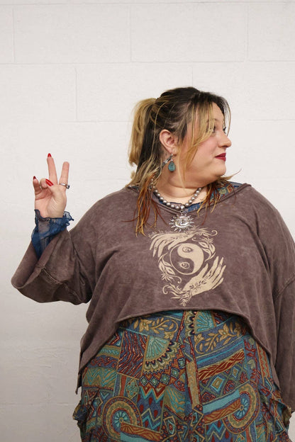 Kantha Bae Dream Cropped Tee - Held In Balance Yin Yang Boho - ivyandlavyboutique Kantha Bae