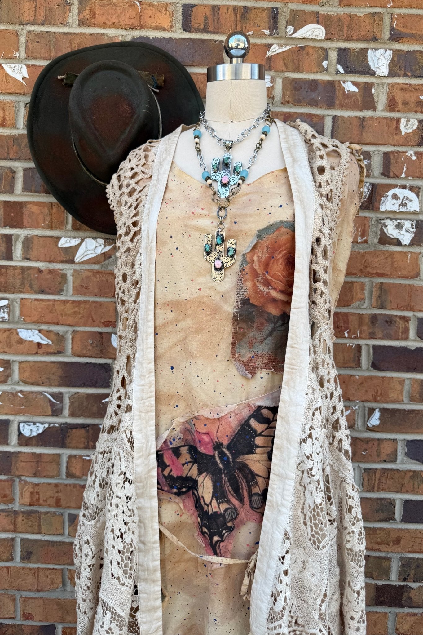 Magdaleme Layering Vest - ivyandlavyboutique A Rare Bird Shop