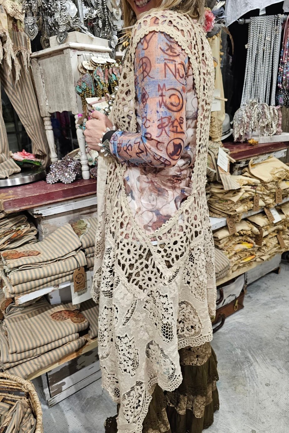 Magdalene Vest - ivyandlavyboutique A Rare Bird Shop