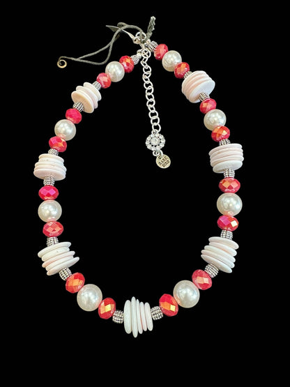Magenta and Pale Pink Pearl Necklace - ivyandlavyboutique A Rare Bird Shop