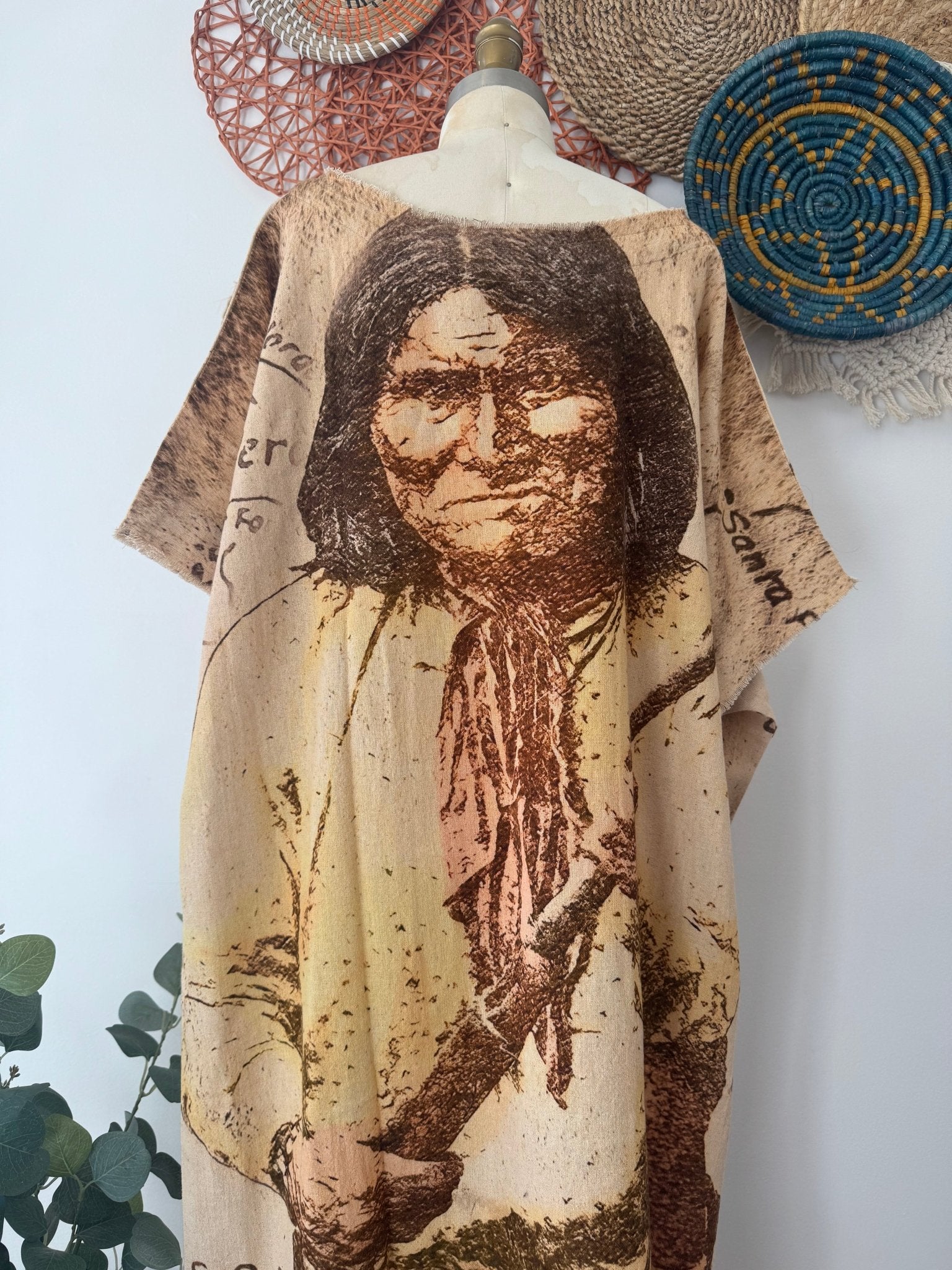 Mapped Out Hi - Lo Tunic with - ivyandlavyboutique I LOVE LINEN