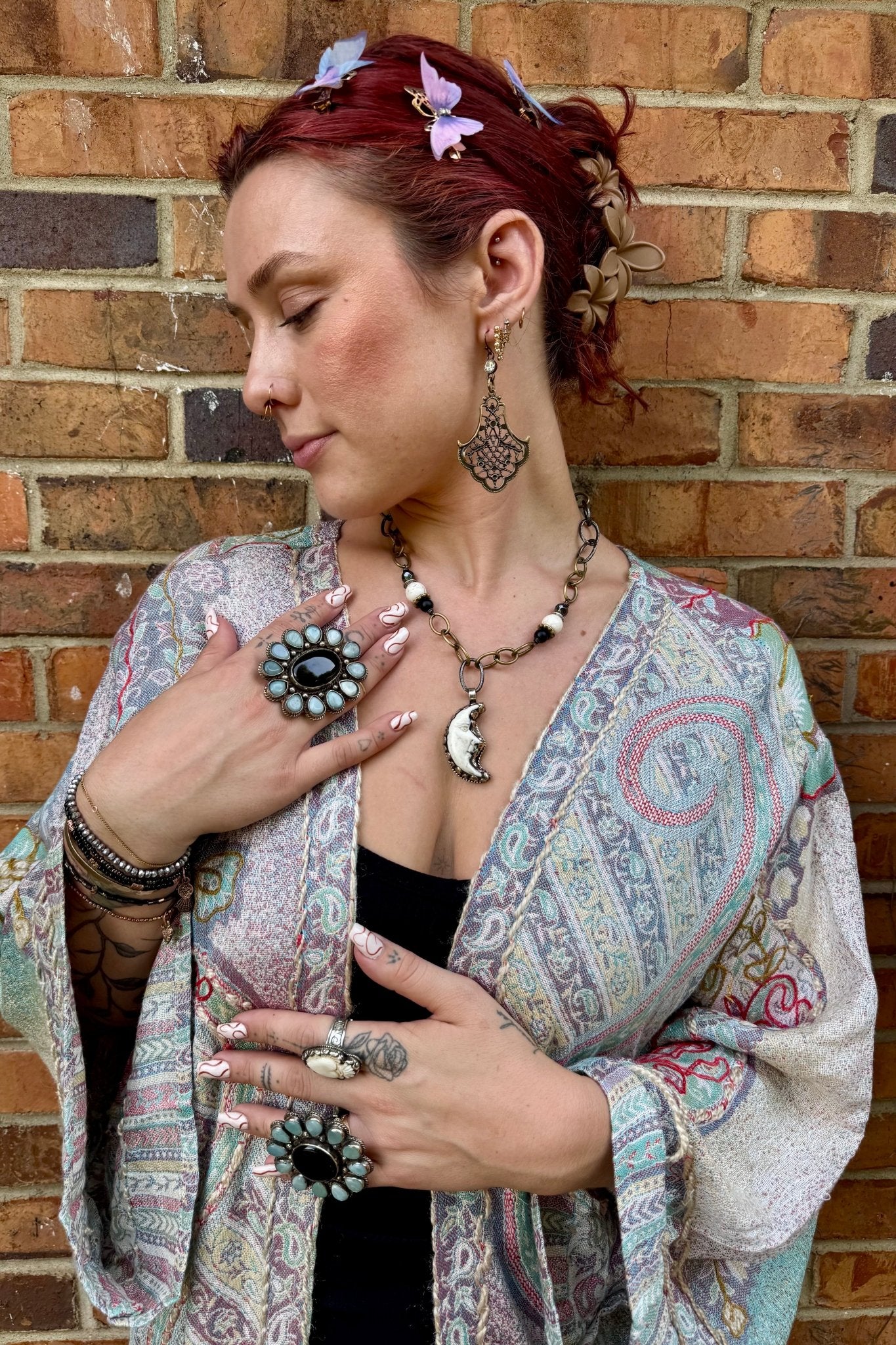 Mini Carved Moon Face Handmade Necklace - ivyandlavyboutique ivyandlavyboutique