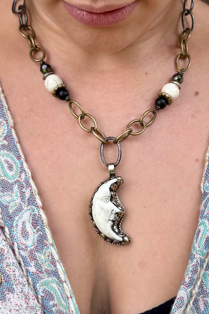 Mini Carved Moon Face Handmade Necklace - ivyandlavyboutique ivyandlavyboutique