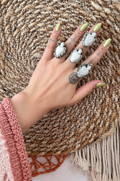 Mini Sacred Heart Ring - ivyandlavyboutique ivyandlavyboutique