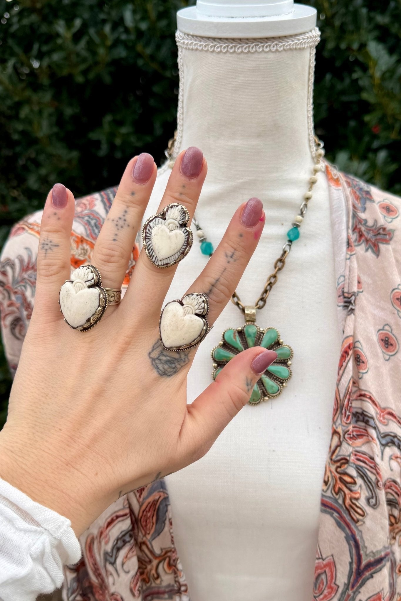 Mini Sacred Heart Ring - ivyandlavyboutique ivyandlavyboutique