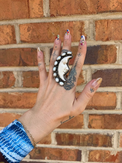 Moonlight Carved Pearl Ring - ivyandlavyboutique ivyandlavyboutique