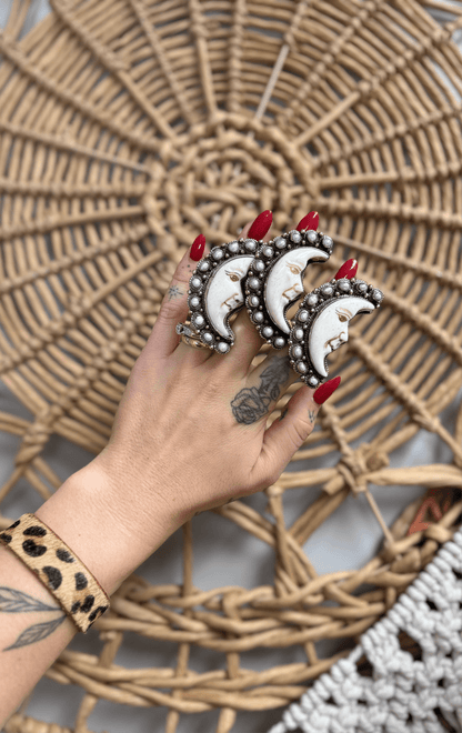 Moonlight Carved Pearl Ring - ivyandlavyboutique ivyandlavyboutique