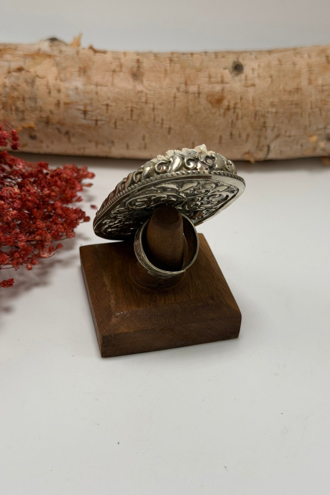 Motherly Love Horse Carved Head Ring - ivyandlavyboutique ivyandlavyboutique