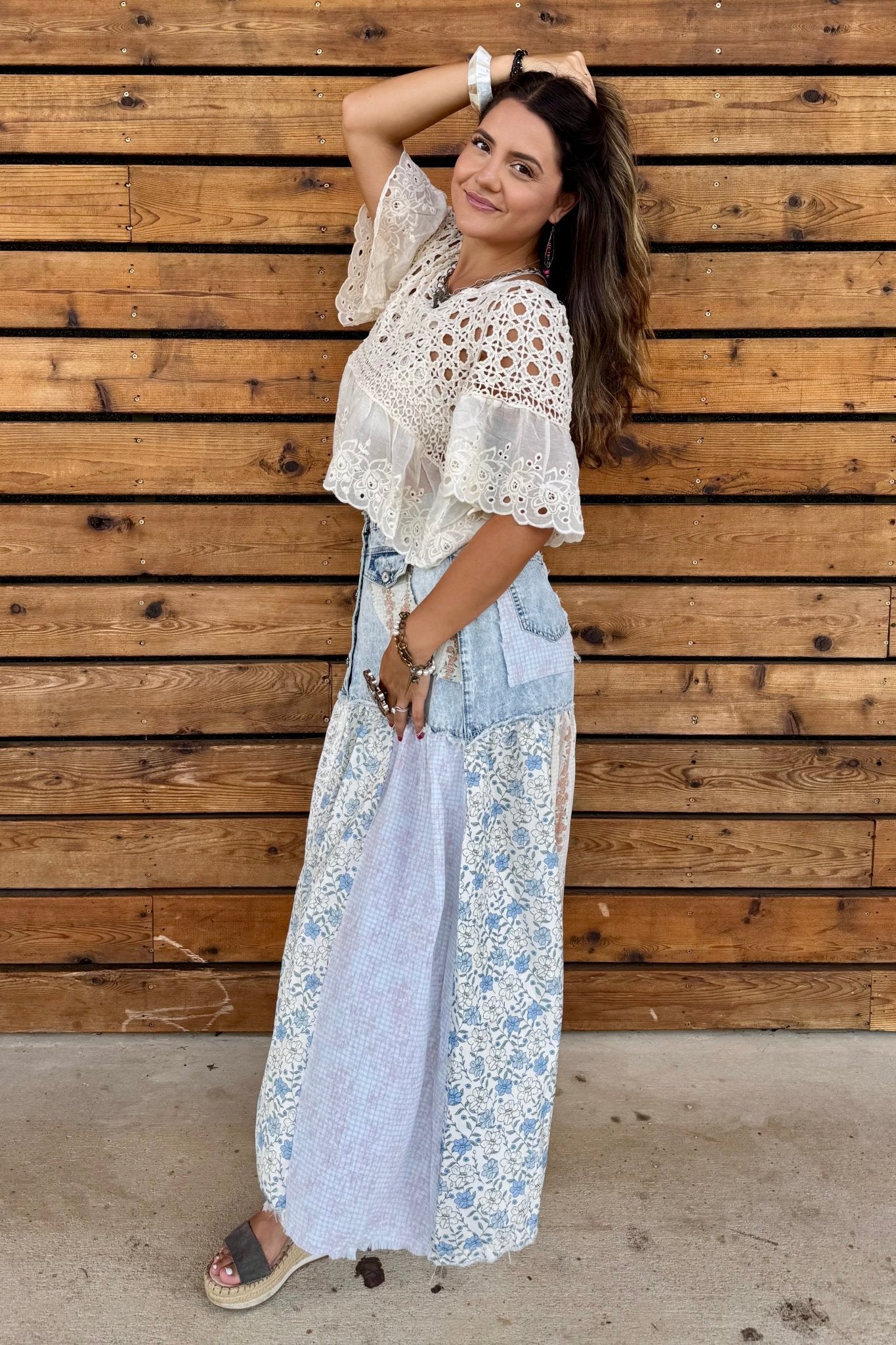 Nikki Round neck short sleeve floral eyelet crochet top - ivyandlavyboutique Pol Clothing
