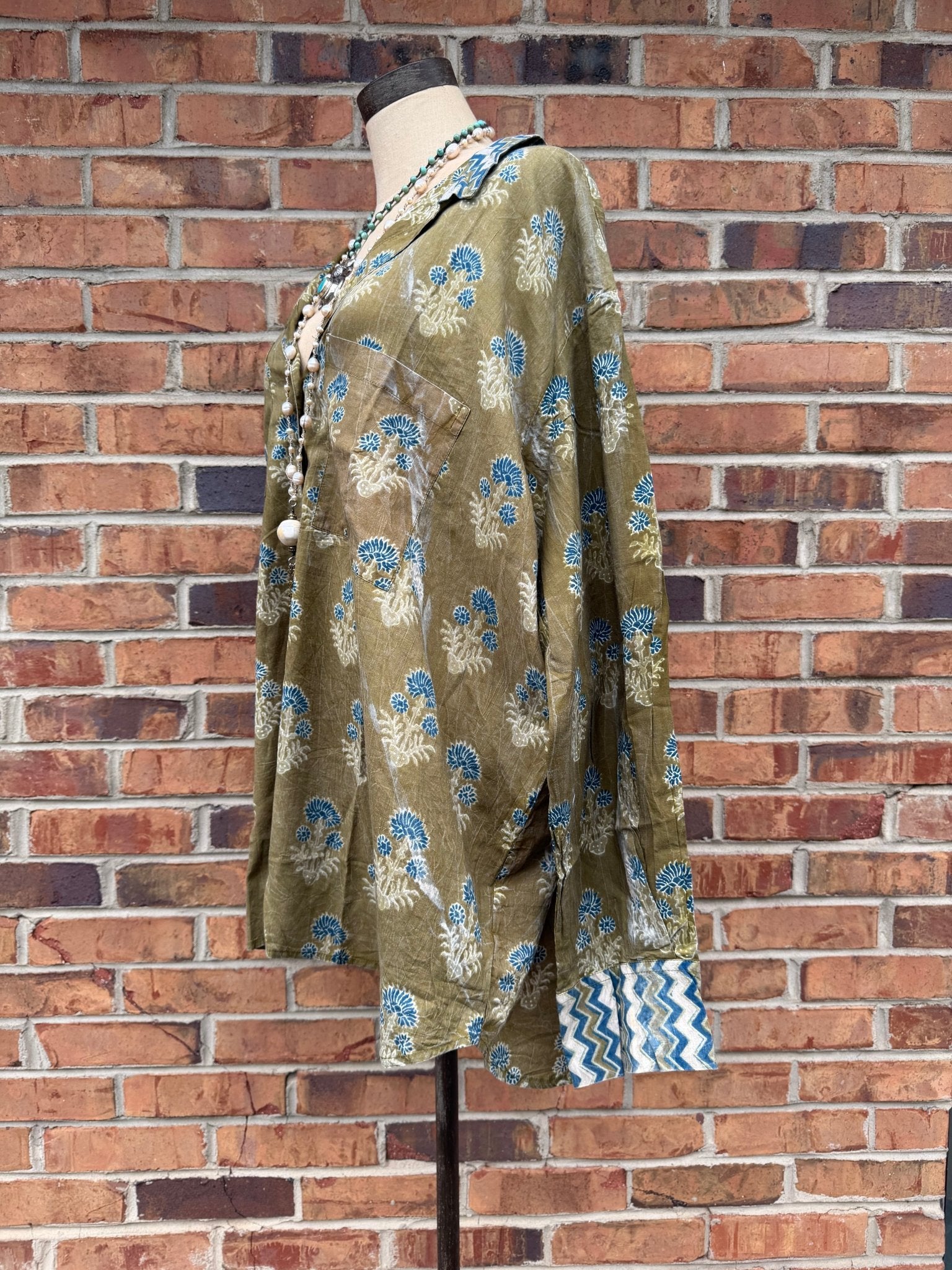 Paisley Button Down Top - ivyandlavyboutique Jaded Gypsy