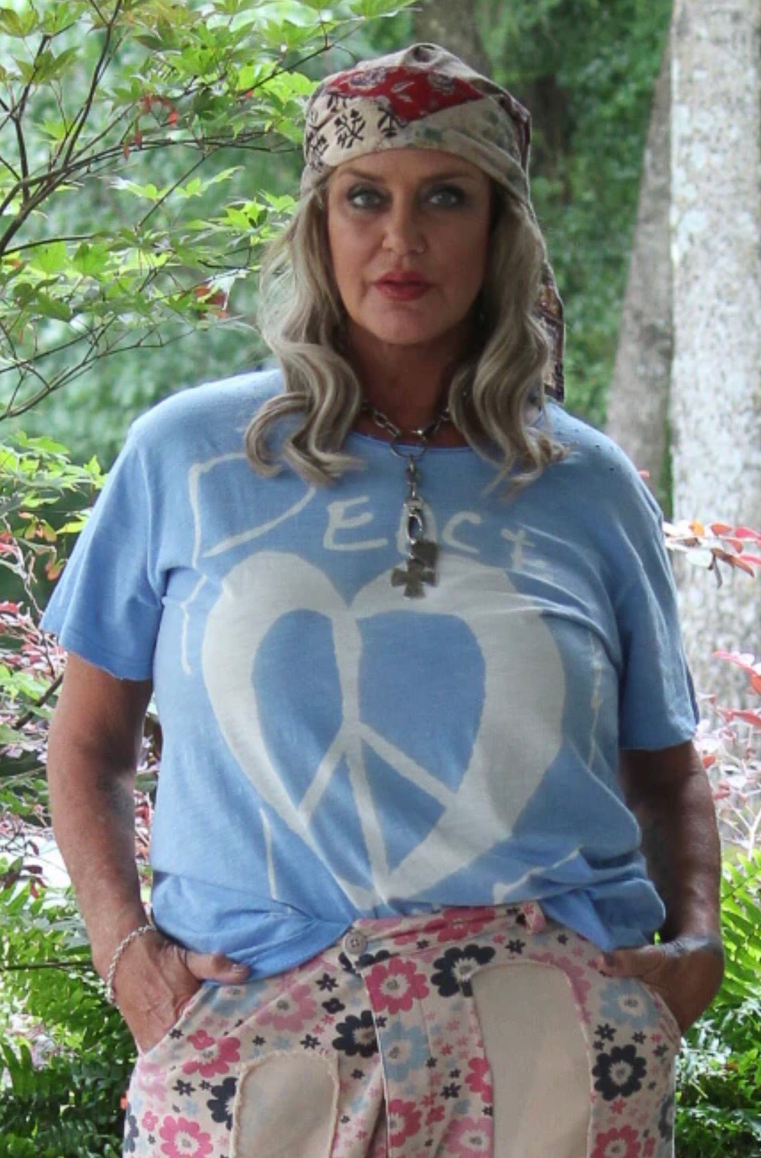 Peace & Love Moon Dance Tee - ivyandlavyboutique Jaded Gypsy