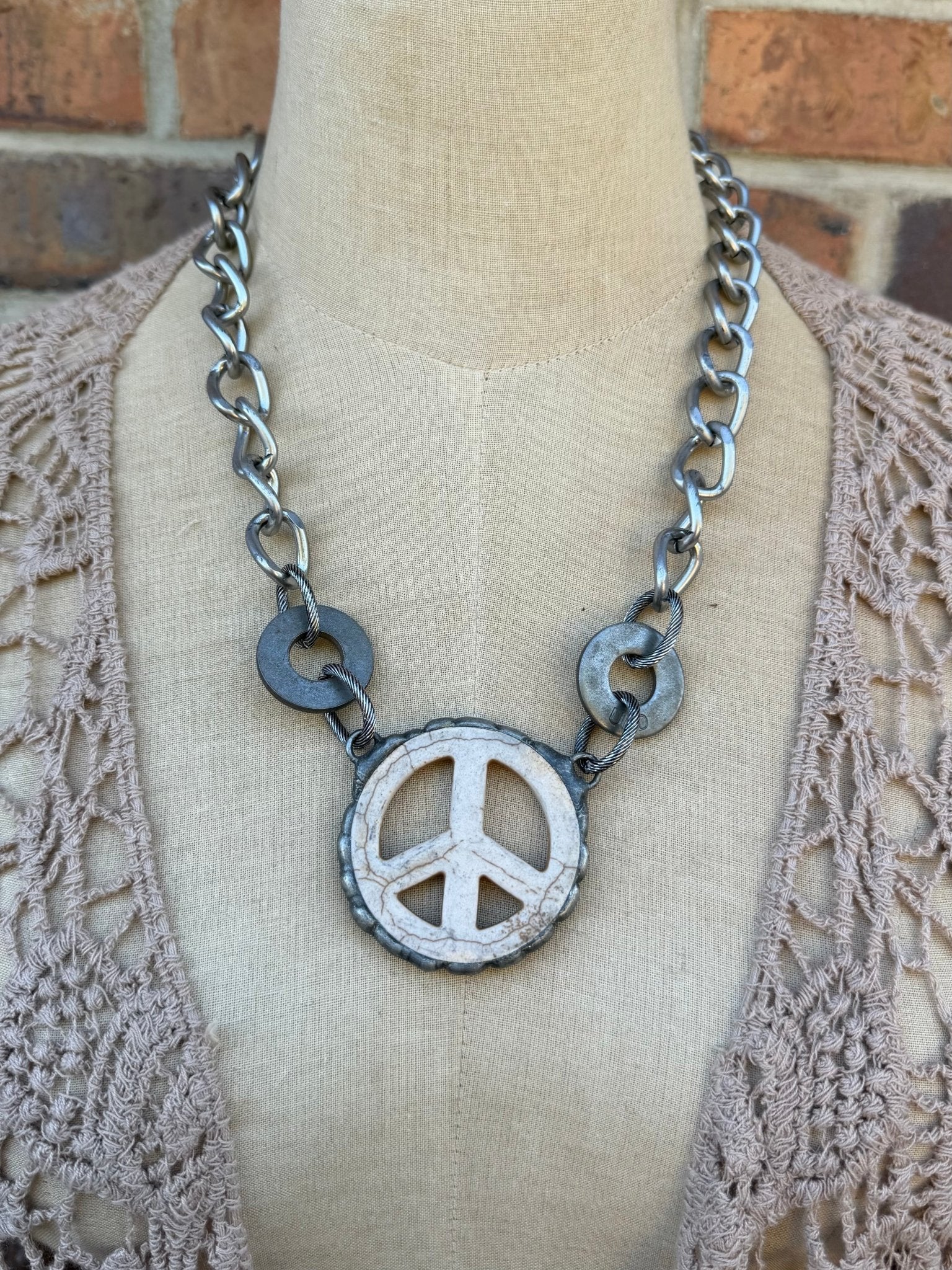 Peace Necklace - ivyandlavyboutique ivyandlavyboutique