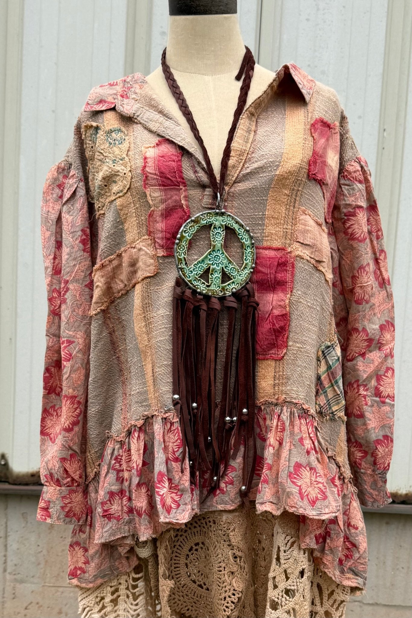 Peace Out Pottery Necklace - ivyandlavyboutique Art by Amy