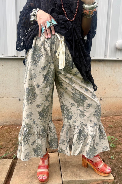 Petal Kiss Bloomers - ivyandlavyboutique Jaded Gypsy