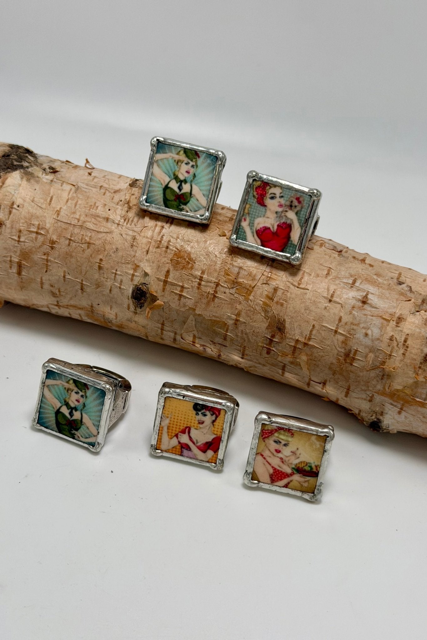 Pin Up Portrait Ring - ivyandlavyboutique ivyandlavyboutique