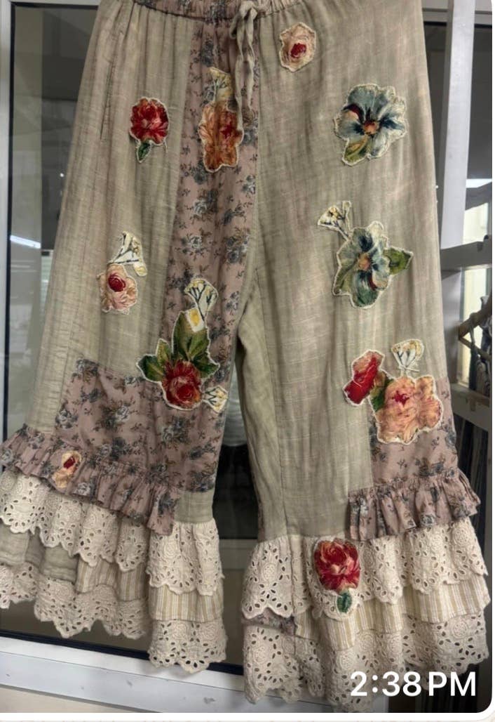 PREORDER - Julie Applique Bloomers  - ivyandlavyboutique Indi and Sai