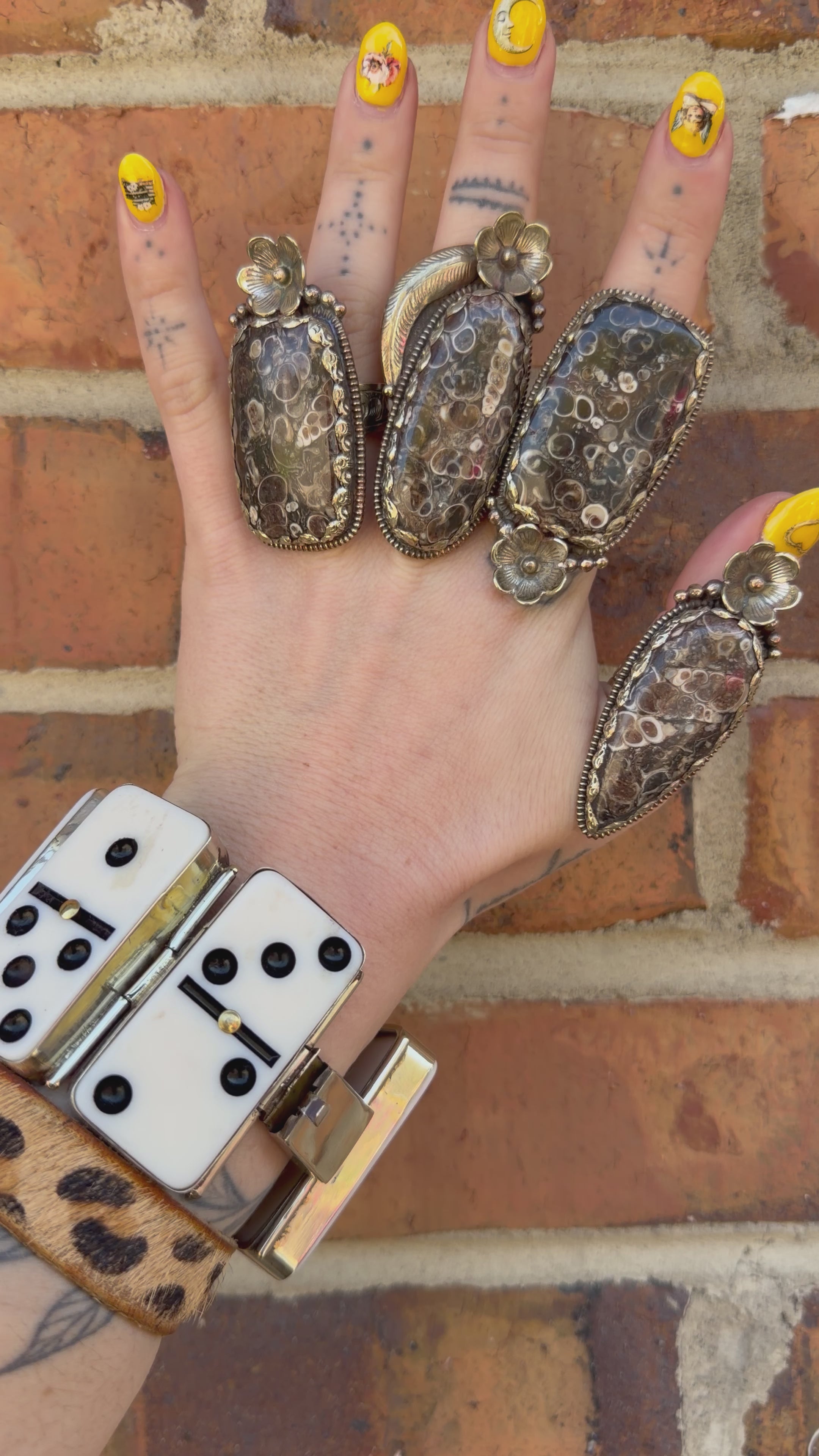 Abstract Speckled Ring