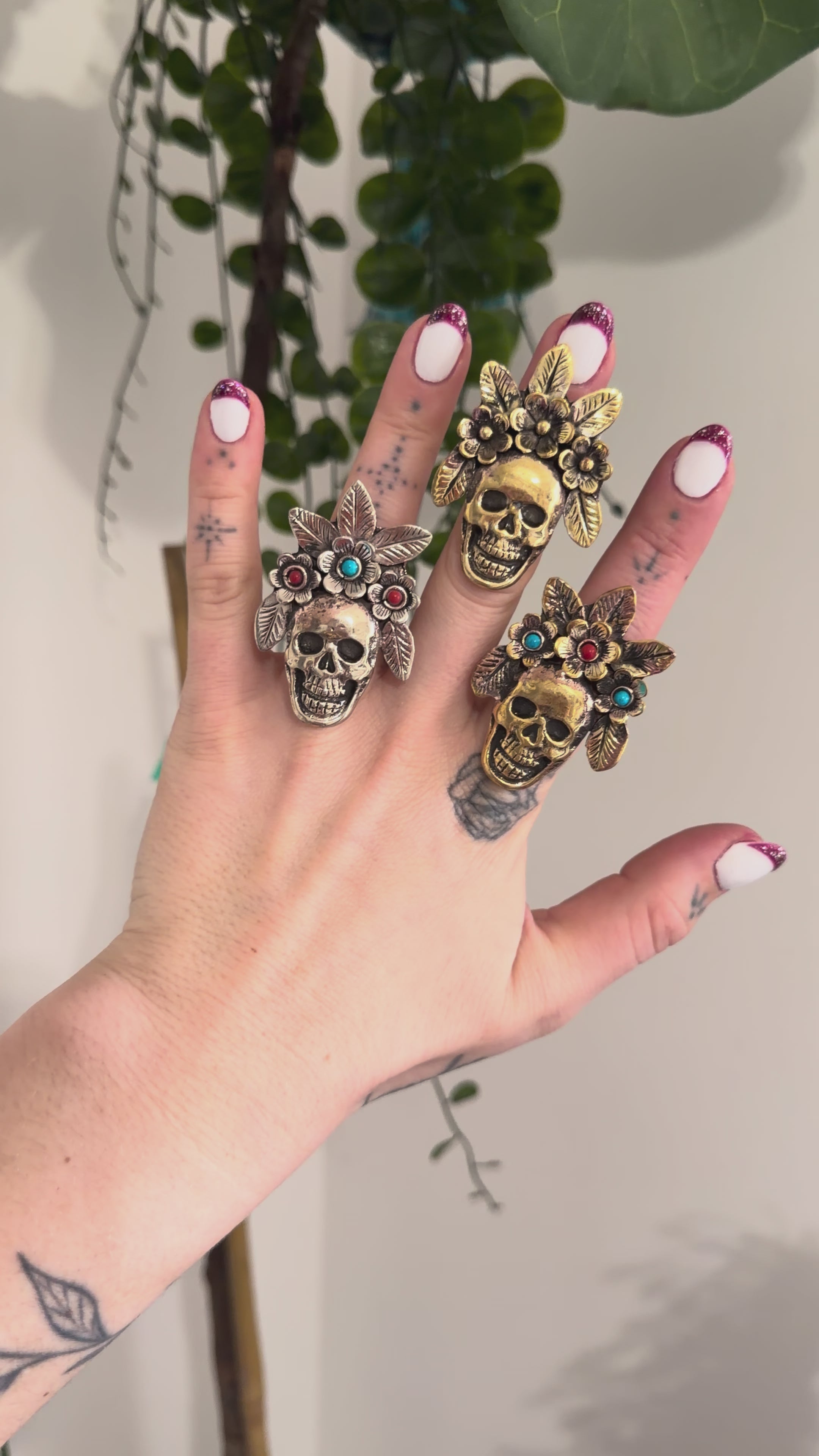 Statement Golden/Silver Sugar Skull Ring