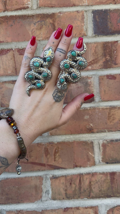 Slithering Snake Ring w/ Turquoise