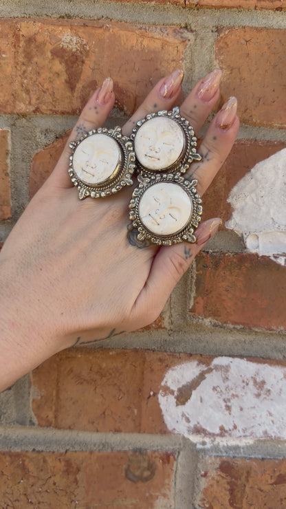 Moon Face Adjustable Ring